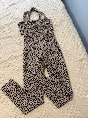 Leopard Print Leggings & Sports Bra Set - Beige/Black